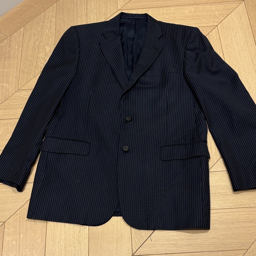 Burberry Dark Blue Striped Suit size 40R
